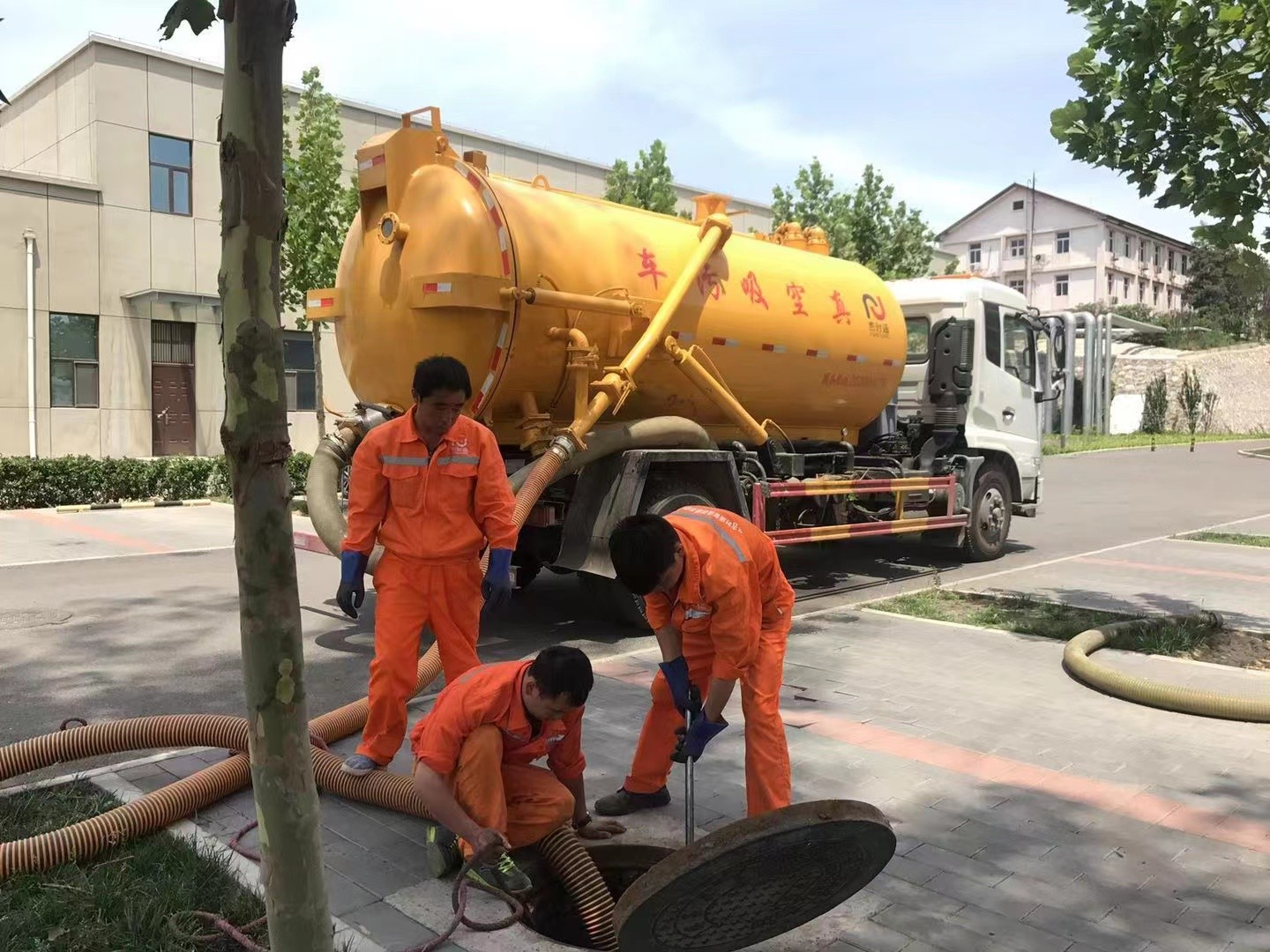 潍城化粪池清理与5-8吨吸粪车施工效率分析